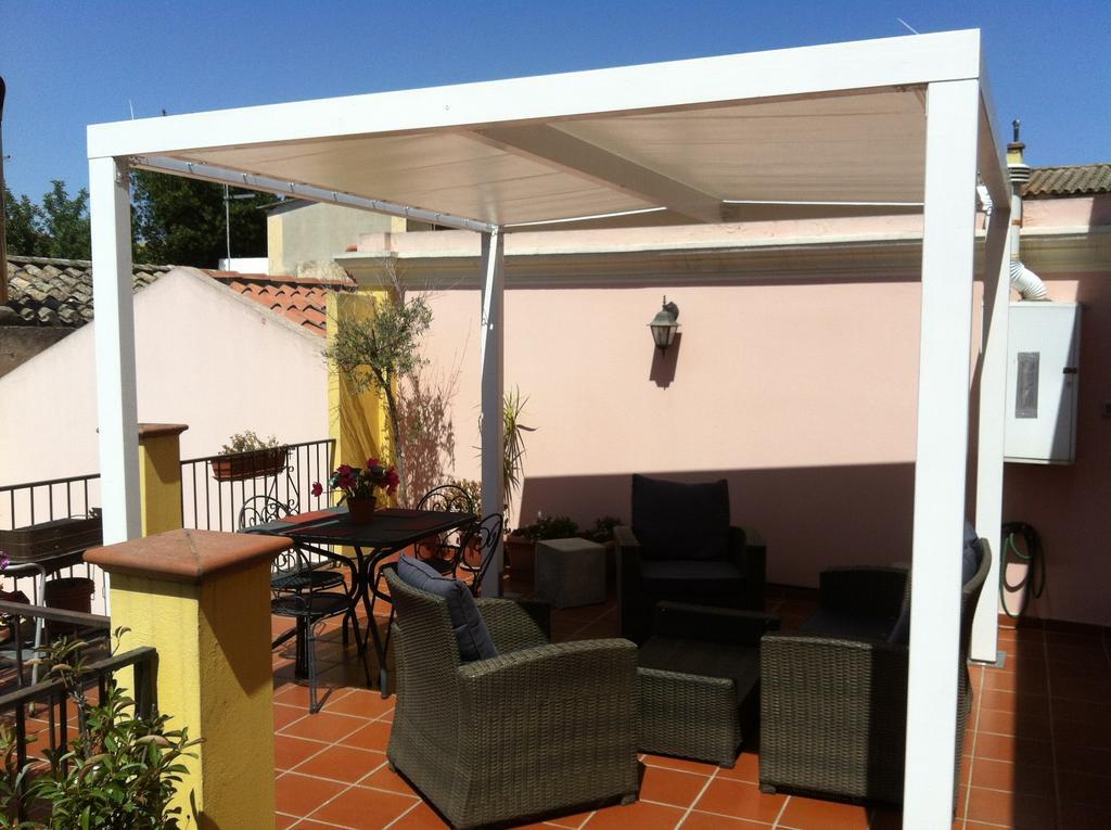 Pauli'S Holiday House Monserrato Zimmer foto